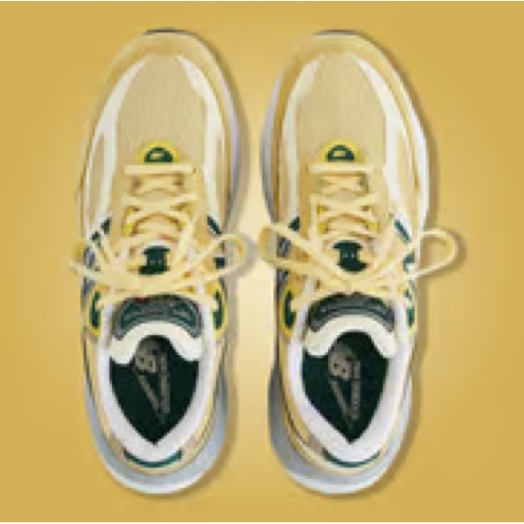New Balance 990v6 Size 8W Yellow/ Mint - Picture 2 of 6